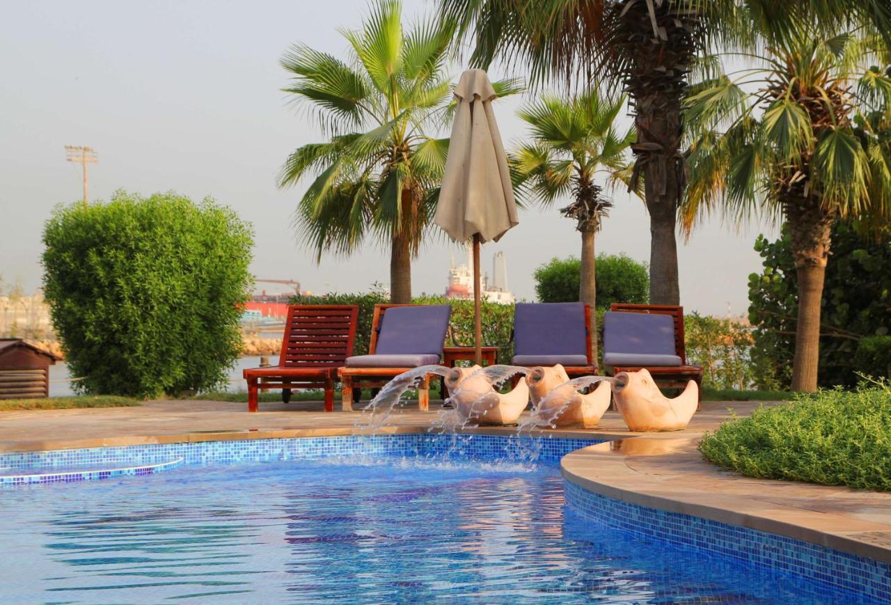 Radisson Blu Resort, Charjah Extérieur photo